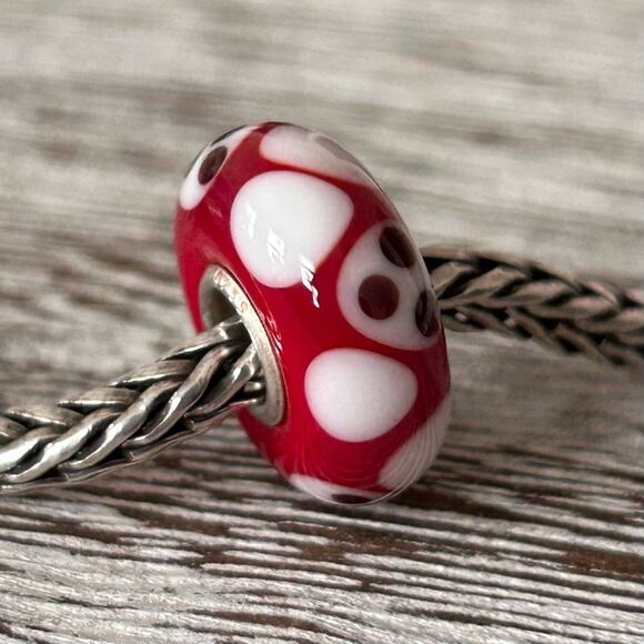 TROLLBEADS UU Red White Brown Dot Unique LAA 925S NEW! - Picture 1 of 6